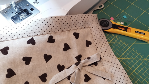 Copertina articolo blog: angolo a cappuccio, la tovaglietta perfetta in poche semplici mosse!