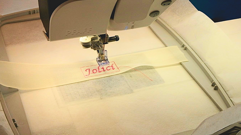 Immagine di copertina. Ricamo a macchina: funzione fix - imbastitura