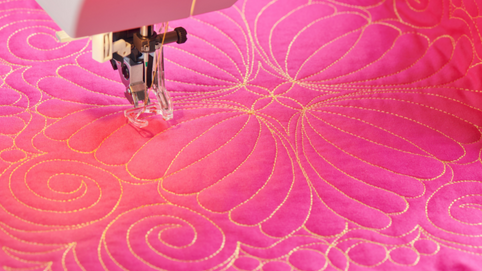 Immagine di copertina: free motion: iniziamo a ricamare!