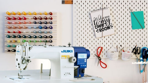 Immagine di copertina: Macchina industriale il cucito professionale nella tua craft room
