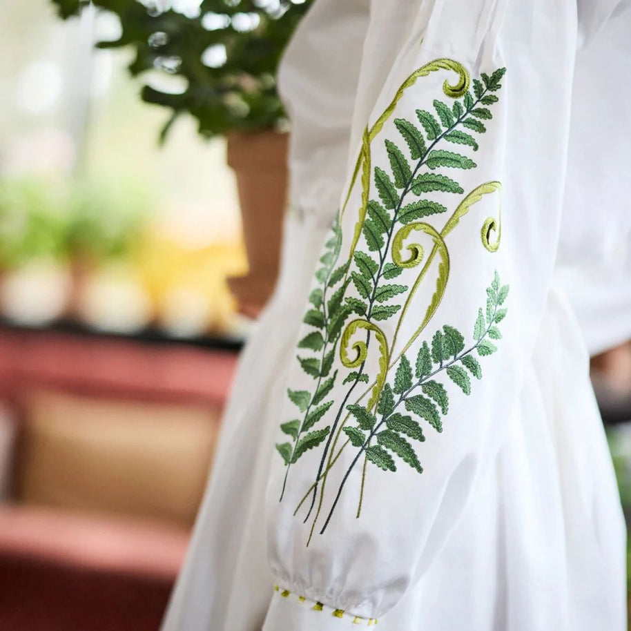 Macchina da cucire e ricamare Husqvarna Viking Designer Topaz 65 esempio di ricamo su camicia