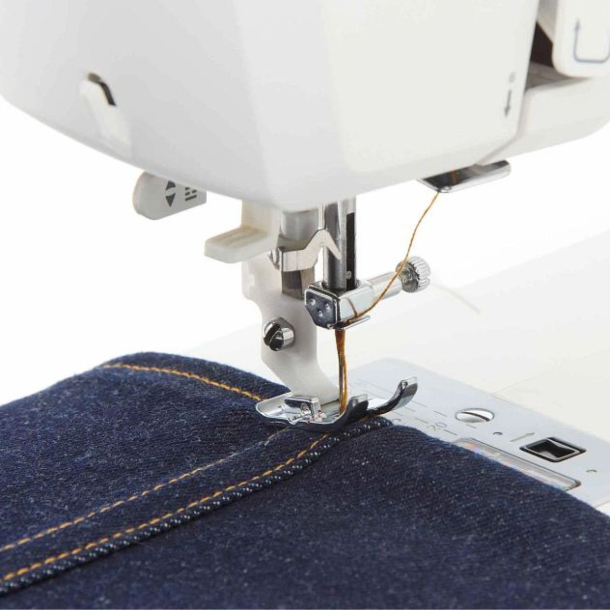 Macchina per cucire elettronica Husqvarna Viking Onyx 30 cucitura su jeans