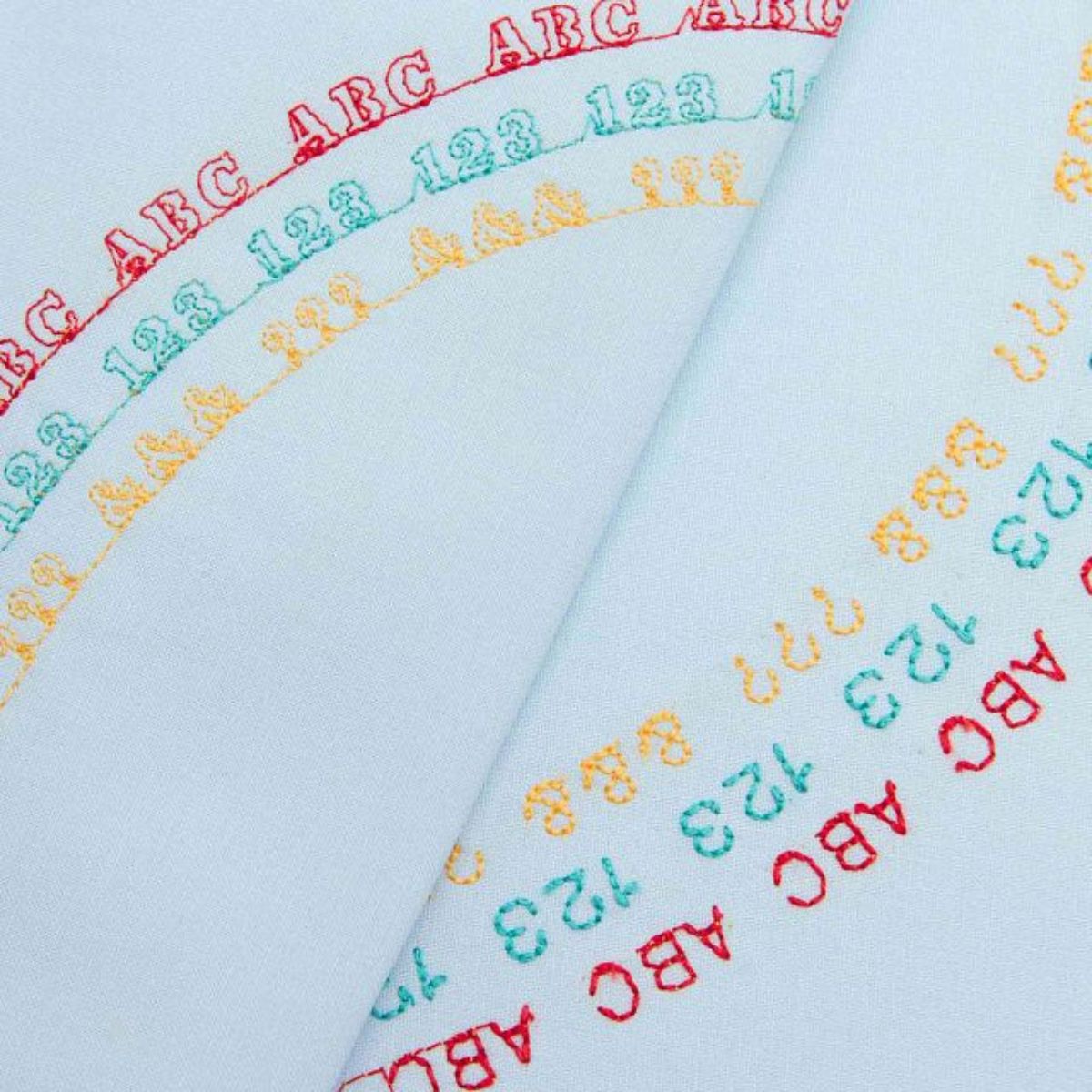 Macchina per cucire elettronica Husqvarna Viking Onyx 30 alfabeti