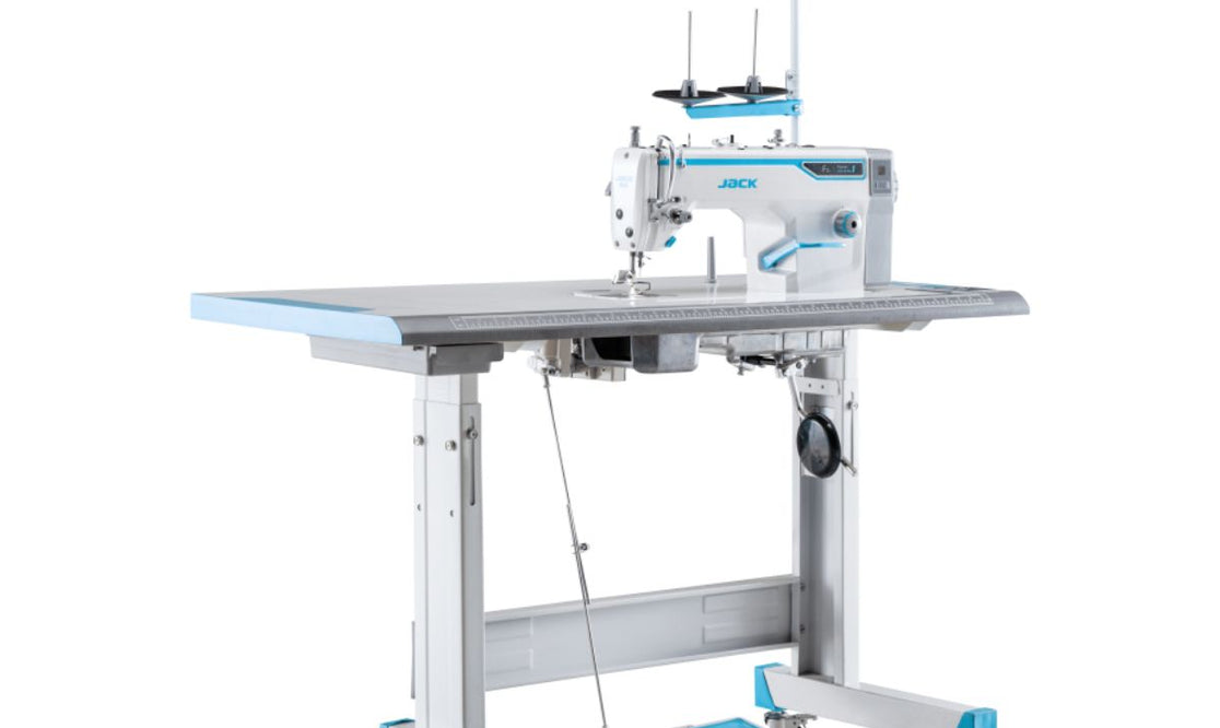 Jack 6F Macchina da cucire Industriale Lineare Punto Dritto con tavolo