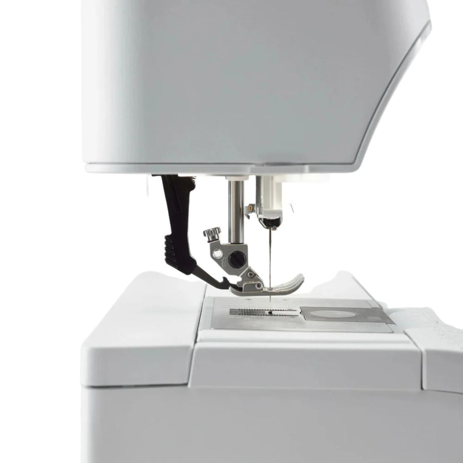 Macchina da cucire Nuova Pfaff Expression 720LE doppio trasporto integrato