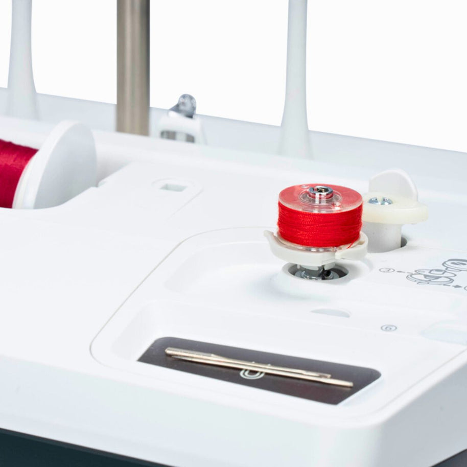 Necchi Creator C1200 Macchina per Ricamare con Tablet in Omaggio con magnete ferma aghi