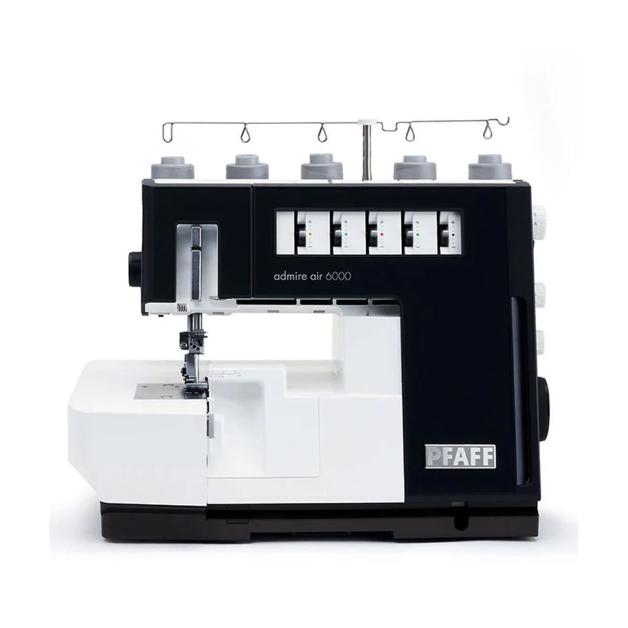 Pfaff admire Air 6000 tagliacuci e punto copertura con infilatura ad aria