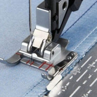 Pfaff piedino con guida per cucitura con sistema IDT esempio cucitura