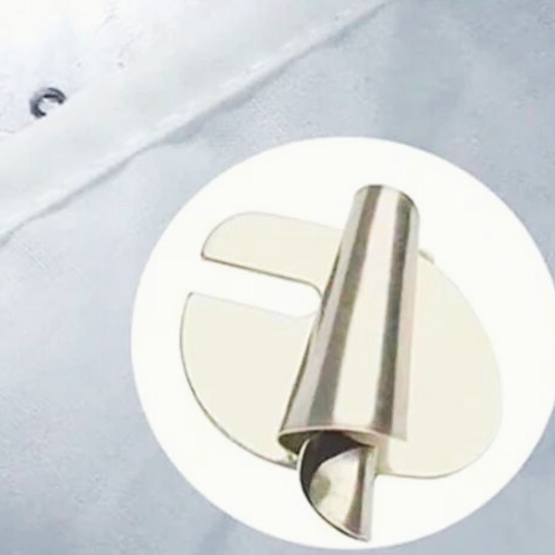 Piedino orlatore per macchina industriale piega tessuto