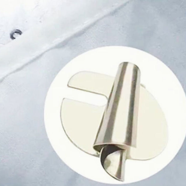 Piedino orlatore per macchina industriale piega tessuto