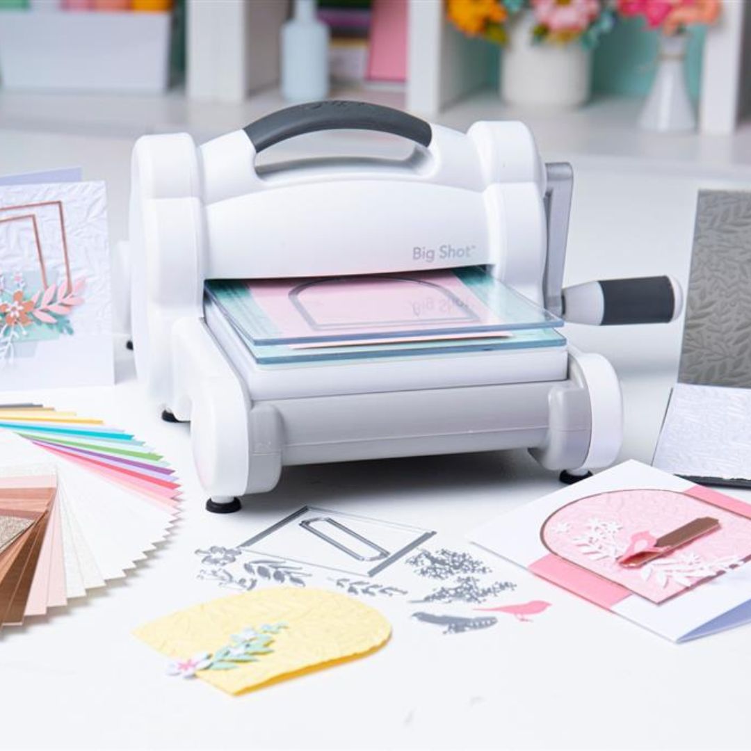 Sizzix Big Shot 666175 Fustellatrice con Nuovo Starter Kit