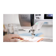 Bernina 570QE Macchina per cucire e ricamare con 5 Anni di Garanzia