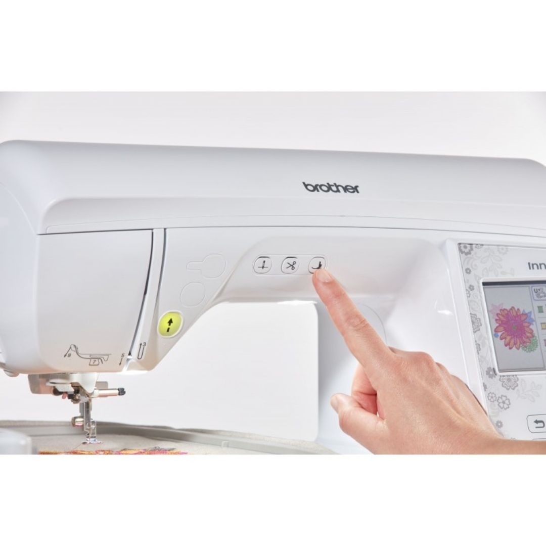 Brother Innovis NV880E Macchina Ricamatrice con 5 Anni di Garanzia chiedi il tuo Codice Sconto!