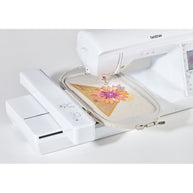 Brother Innovis NV880E Macchina Ricamatrice con 5 Anni di Garanzia chiedi il tuo Codice Sconto!