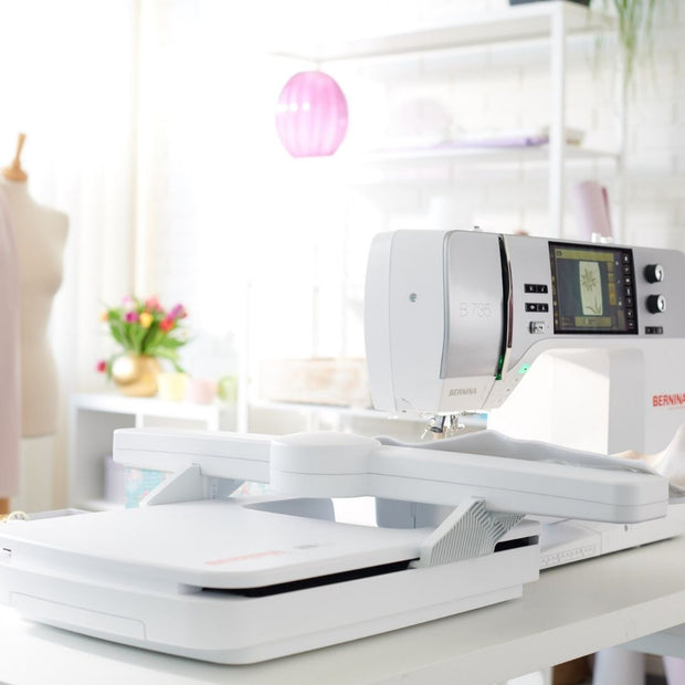 Bernina 735 Macchina per cucire e ricamare con 5 Anni di Garanzia Prezzo Scontato!